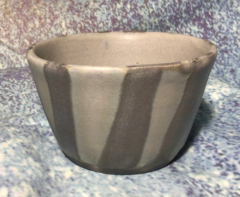 Bowl, grey satin with meteorite stripes